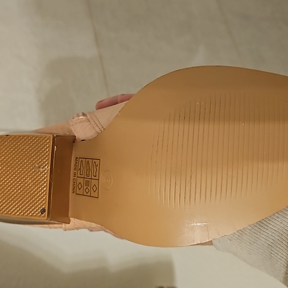 Cowboy boots - Picture 2 of 2